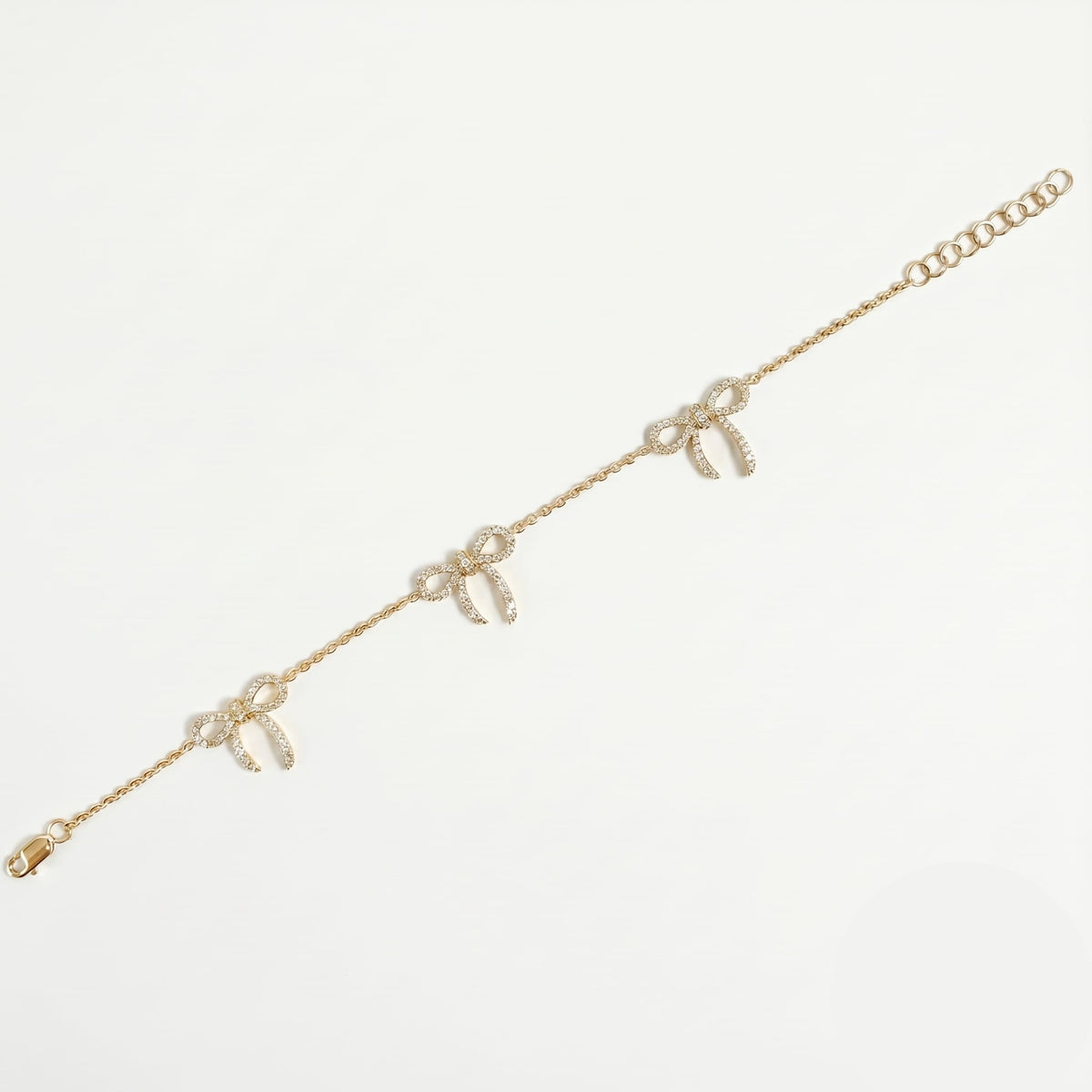 AB156974Y - Bracelet 14KY/4.5G 132RD-0.69CT