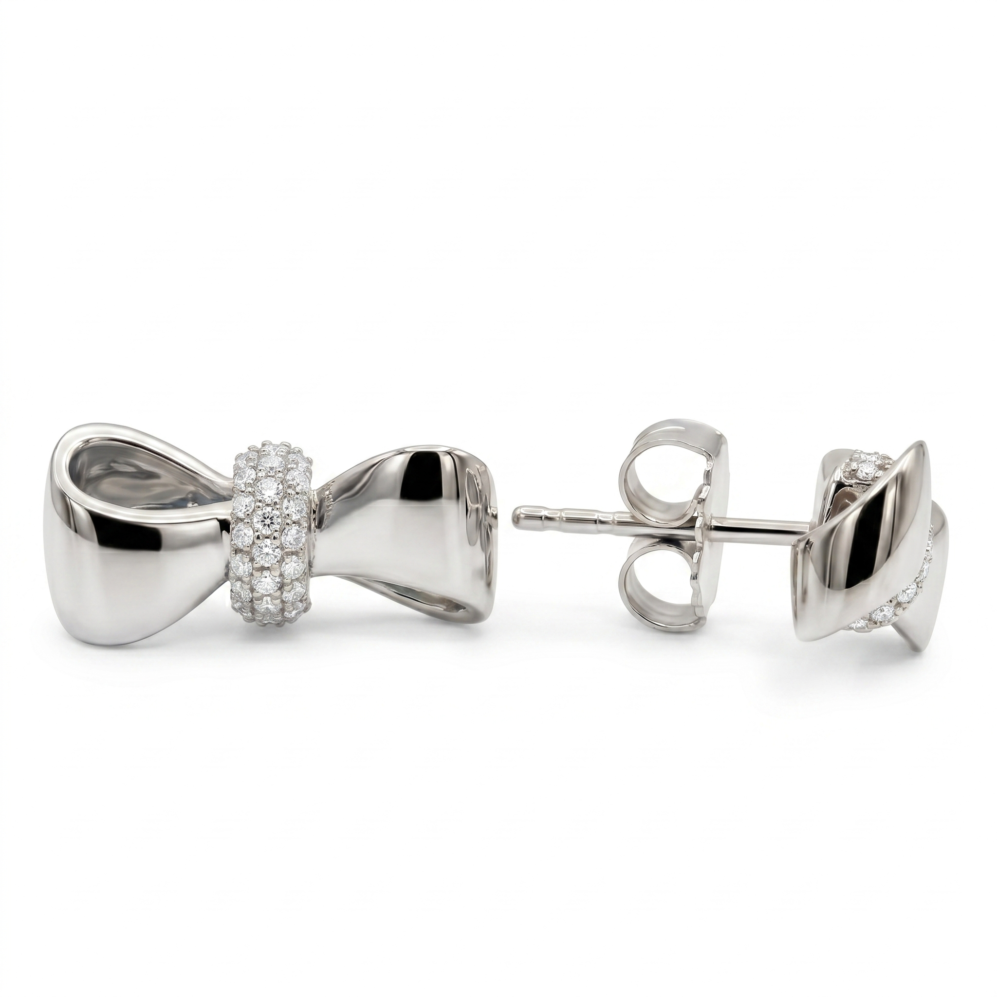AE156971 - Earrings 14KW/3.1G 50RD-0.18CT