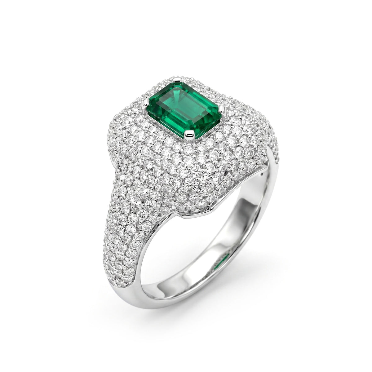 AER157000 - Ring 14KW/4.8G 1EMER-0.54CT 292RD-1.21CT