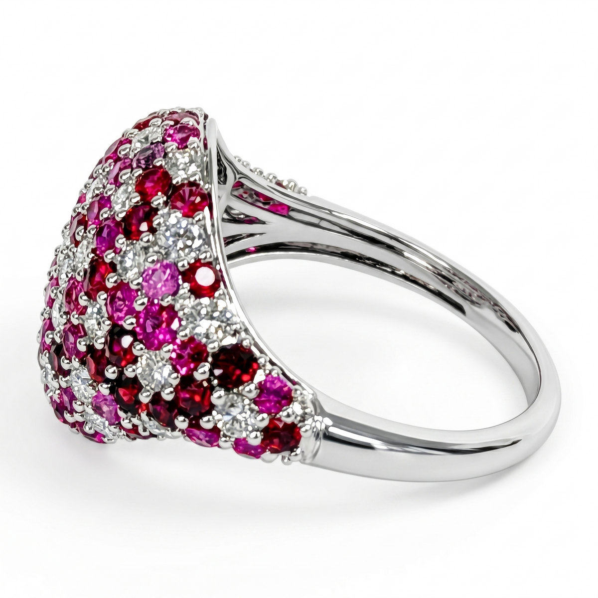 ARR157003 - Ring 14KW/3.4G 76RUBY-1.90CT 37RD-0.76CT