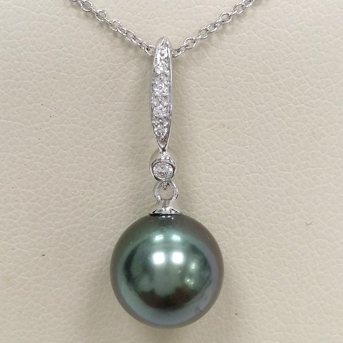 14K White Gold Tahitian Pearl Pendant, 9-10mm, 0.03ct