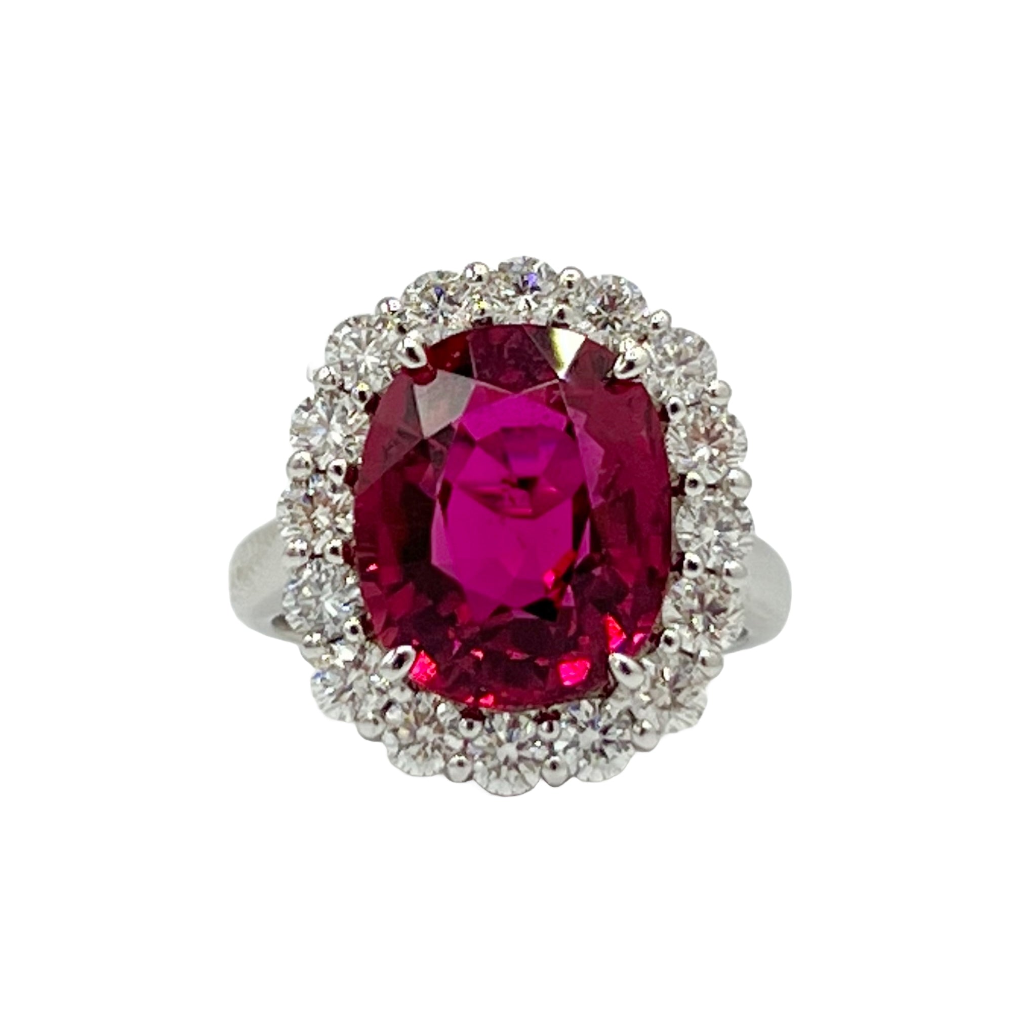 Ring 18KW/6.8G 1RUBL-6.64CT 16RD-1.26CT