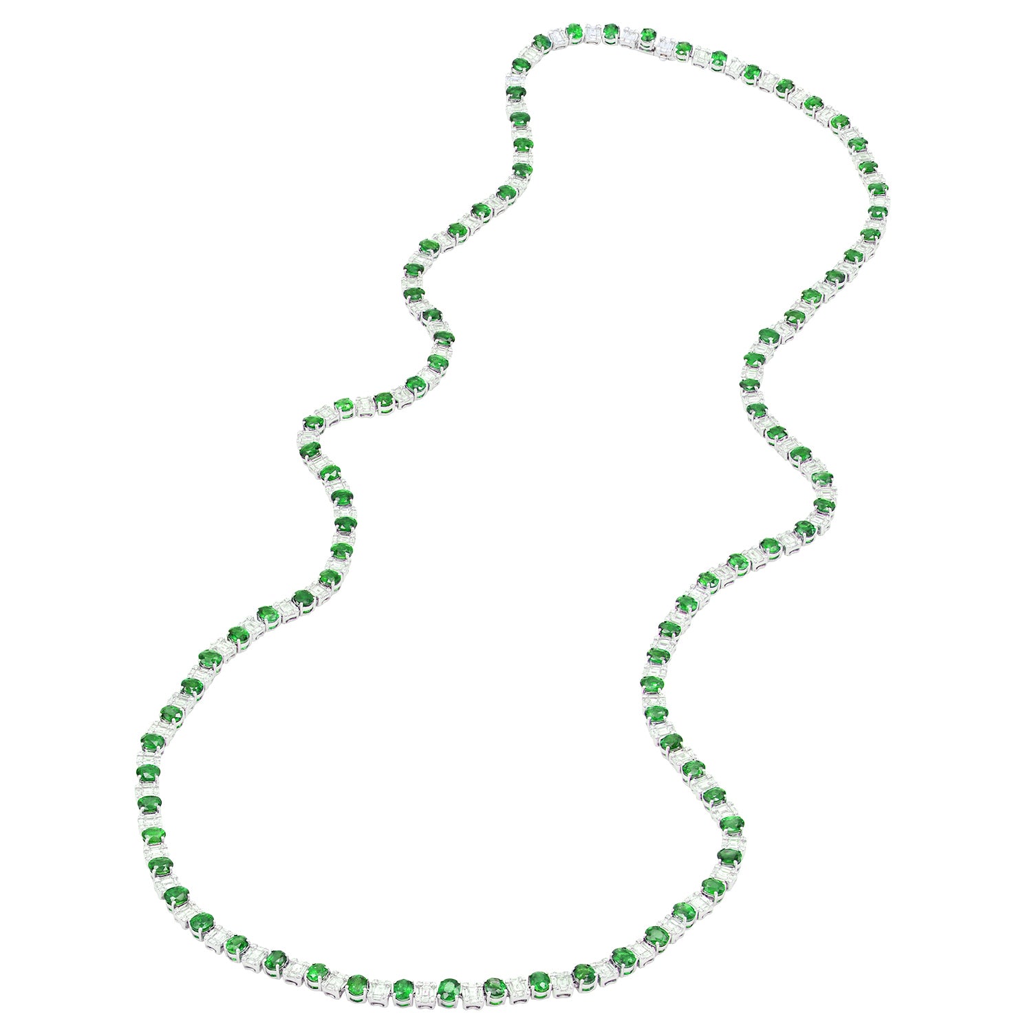 EN054212 - Necklace 18KW/59.3G 91EMER-36.86CT 455BD-10.9CT 364RD-2.29CT