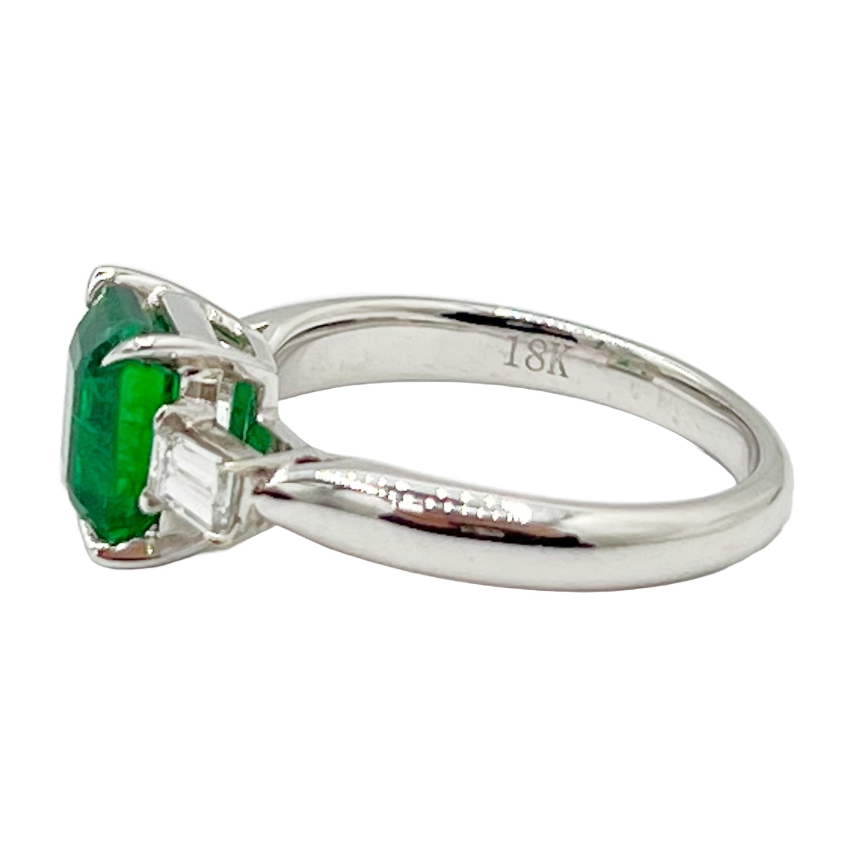 Handmade 18K White Gold Green Emerald Ring, 1.68ct