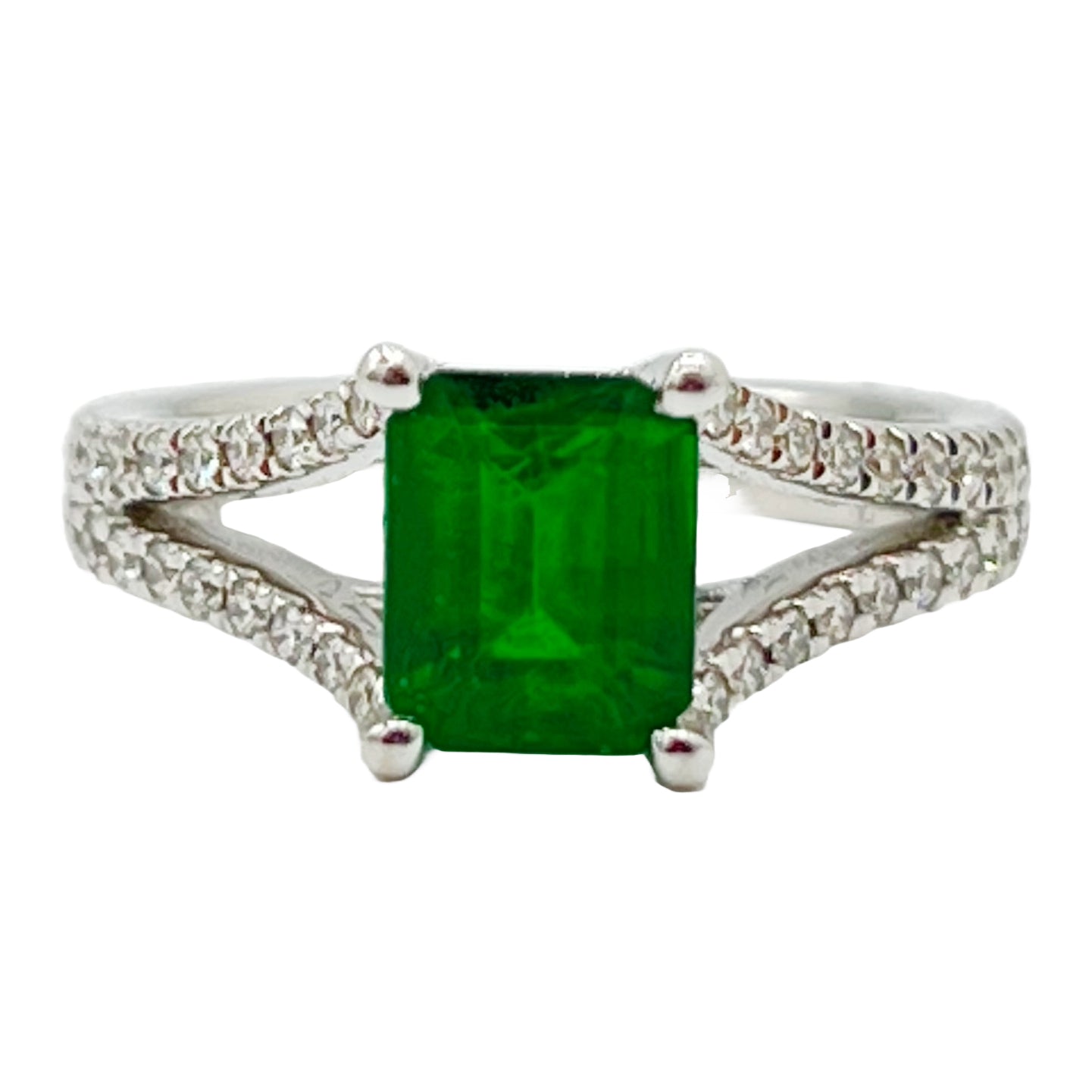 Ring 18KW/5.5G 1EMER-1.6CT 66RD-0.50CT