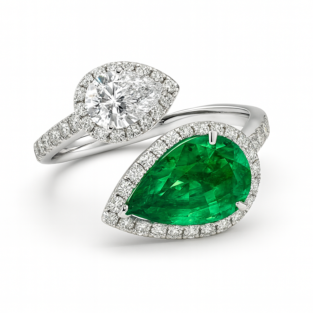 ER056805 - Ring 18KW/4.2G 1EMER-2.45CT 1PEAR-0.45CT 45RD-0.57CT