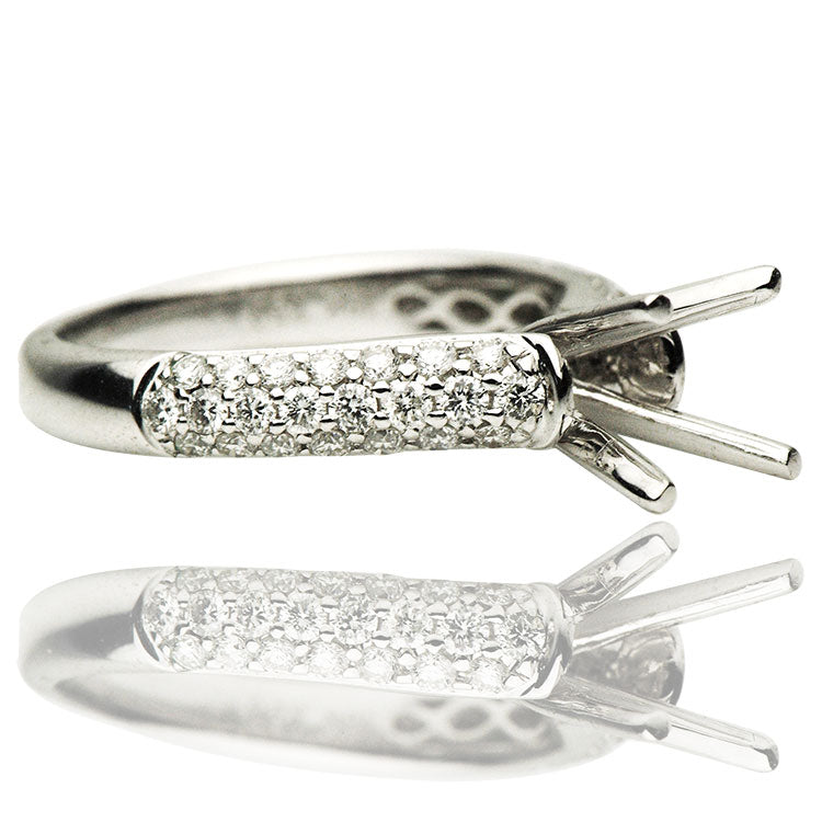 18K White Gold Engagement Ring, 1.86ct