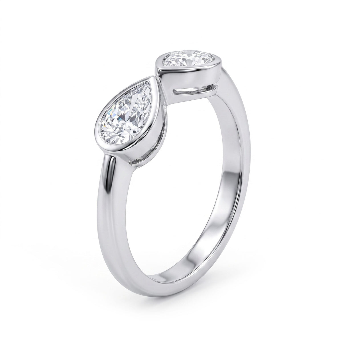 R057093 - Ring 18KW/3.3G 2PR-0.62CT