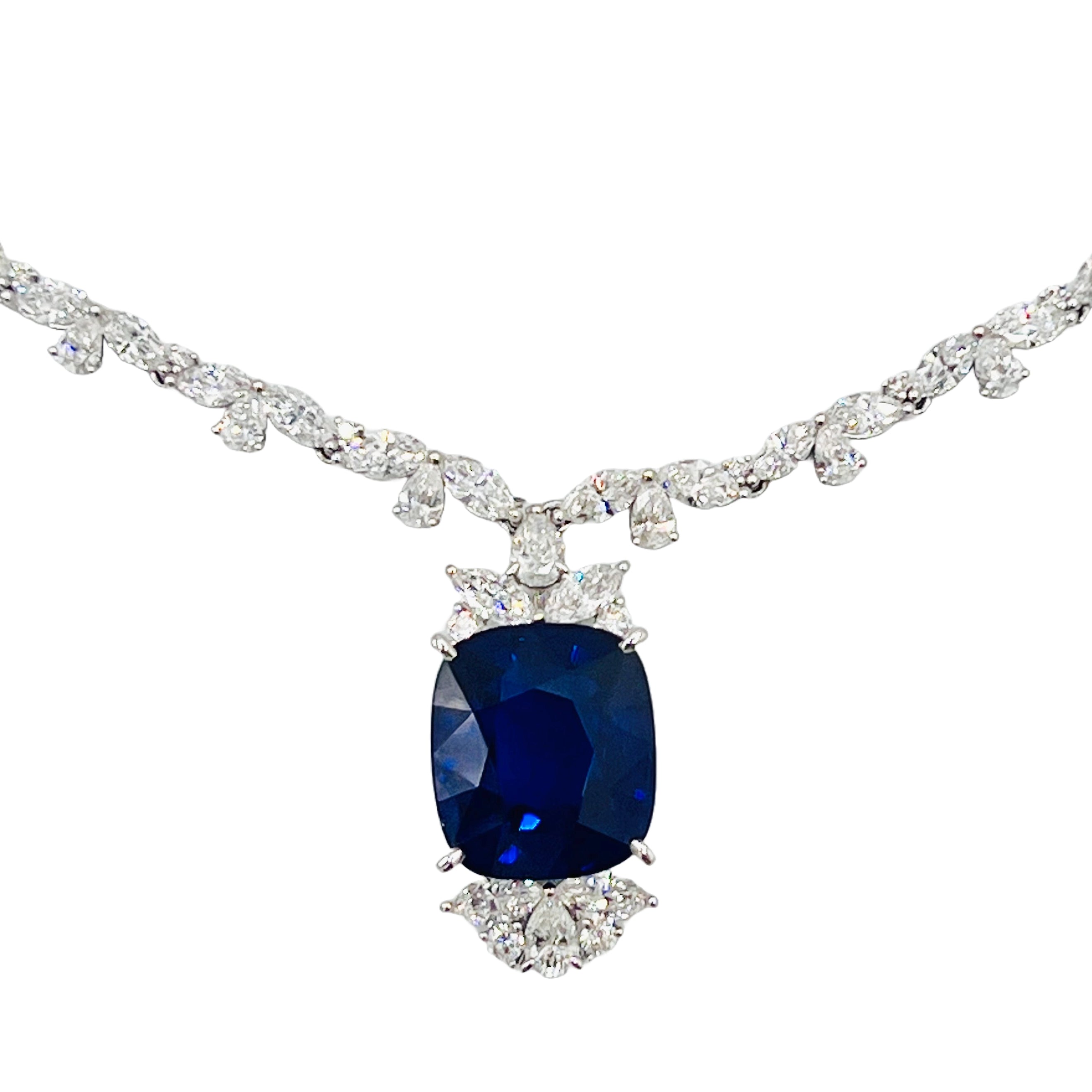 SN055350 - Necklace 18KW/26G 1SAPP-20.60CT 129FAN-15.58CT 44RD-0.66CT