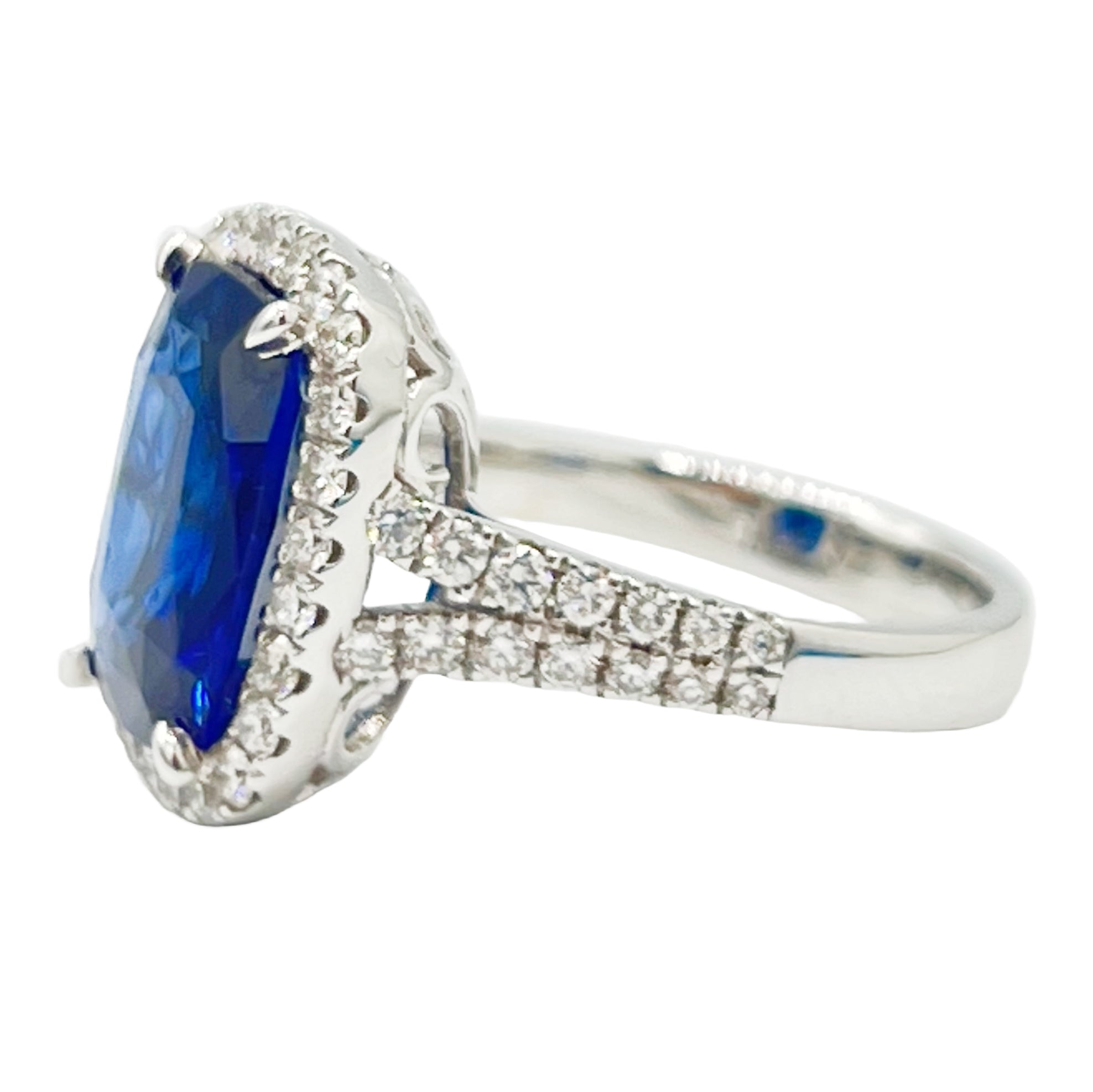 Handmade 18K White Gold Blue Sapphire Halo Ring, 6.27ct