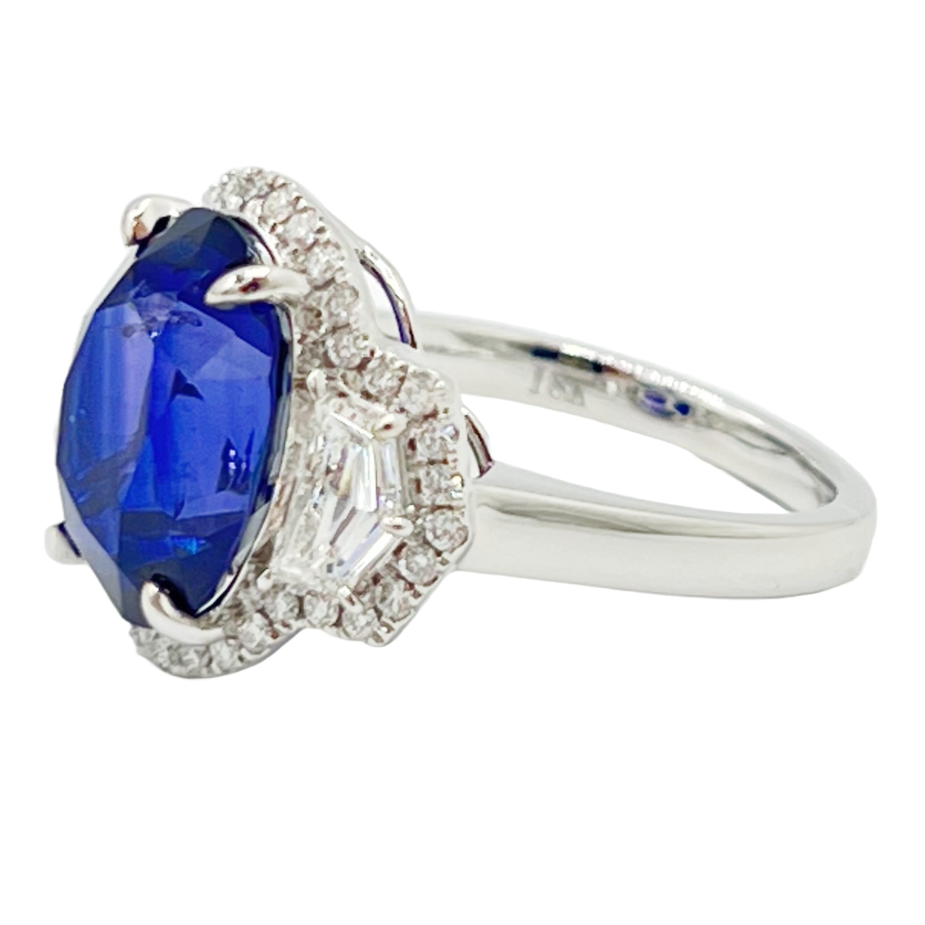Handmade 18K White Gold Blue Sapphire Ring, 7.47ct