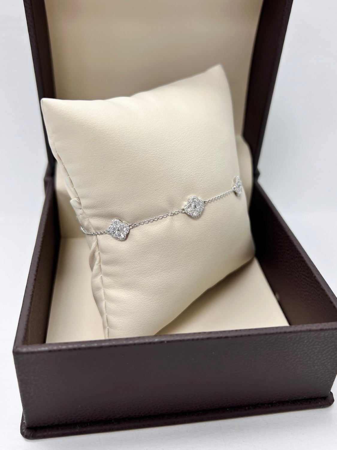14K White Gold Blue Sapphire Bracelet, 0.86ct