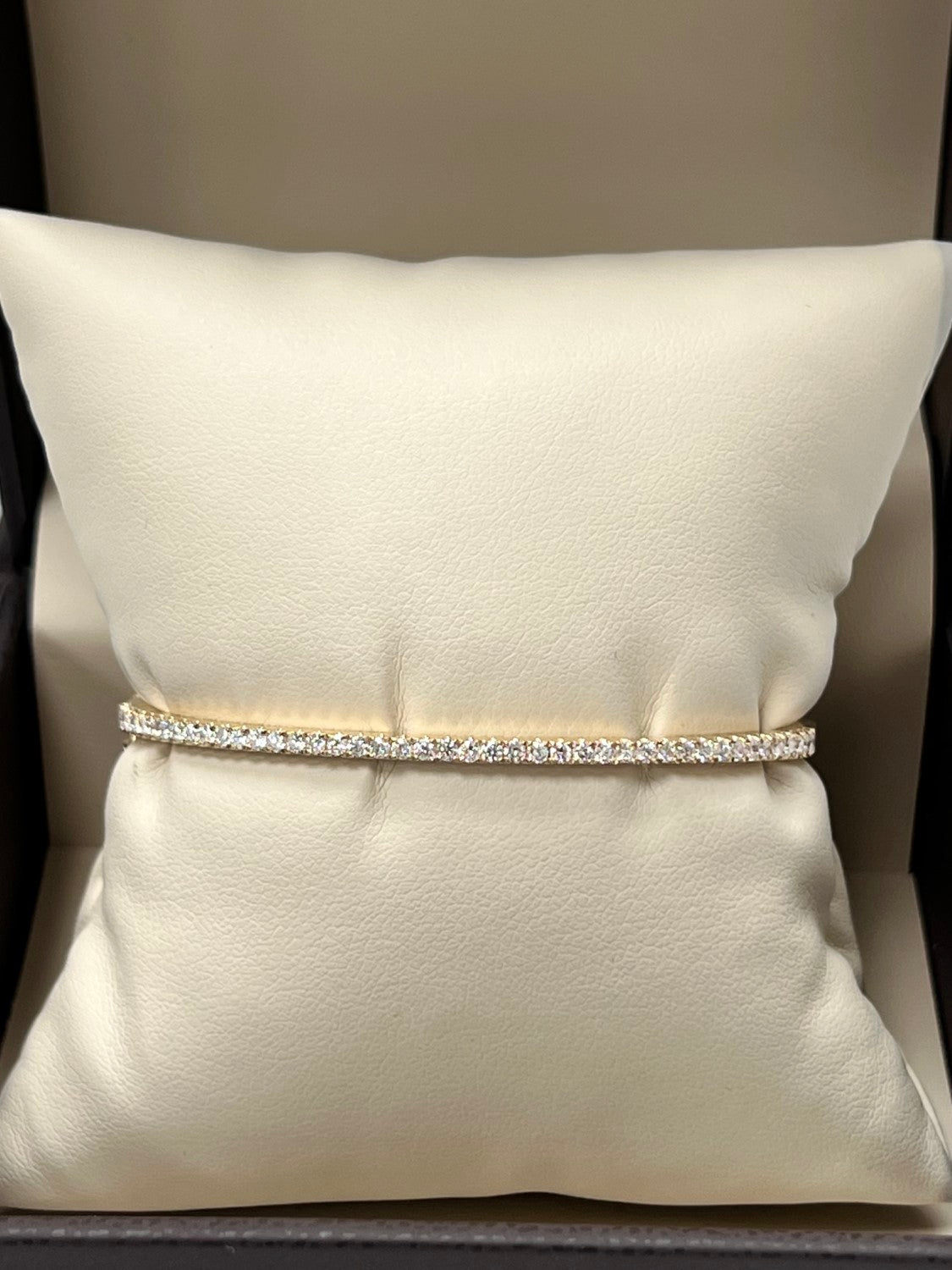 Classic 14K Yellow Gold Diamond Bangle, 0.92ct