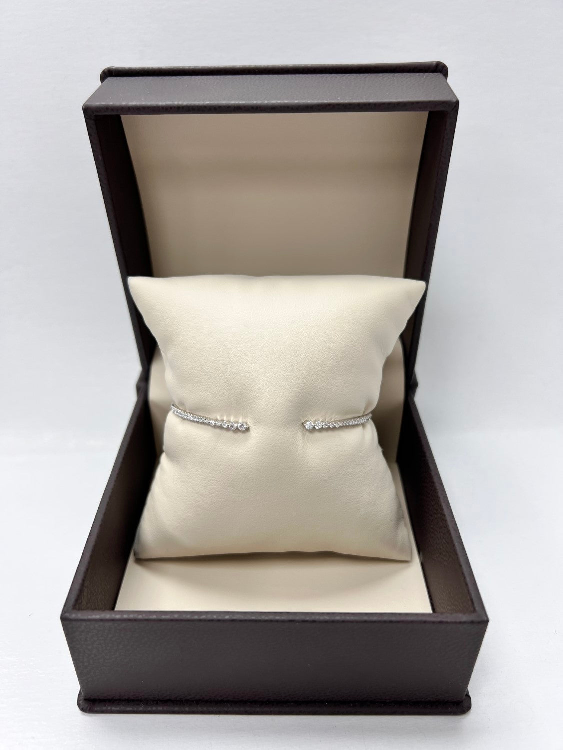 14K White Gold Diamond Claw Bangle, 0.53ct