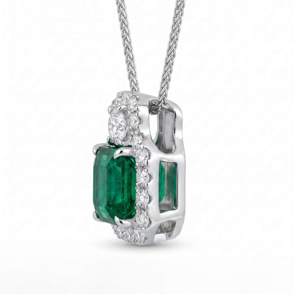 EP057037 - Pendant 18KW/1.3G 1SAPP-1.60CT 1DIA-0.19CT 22RD-0.20CT