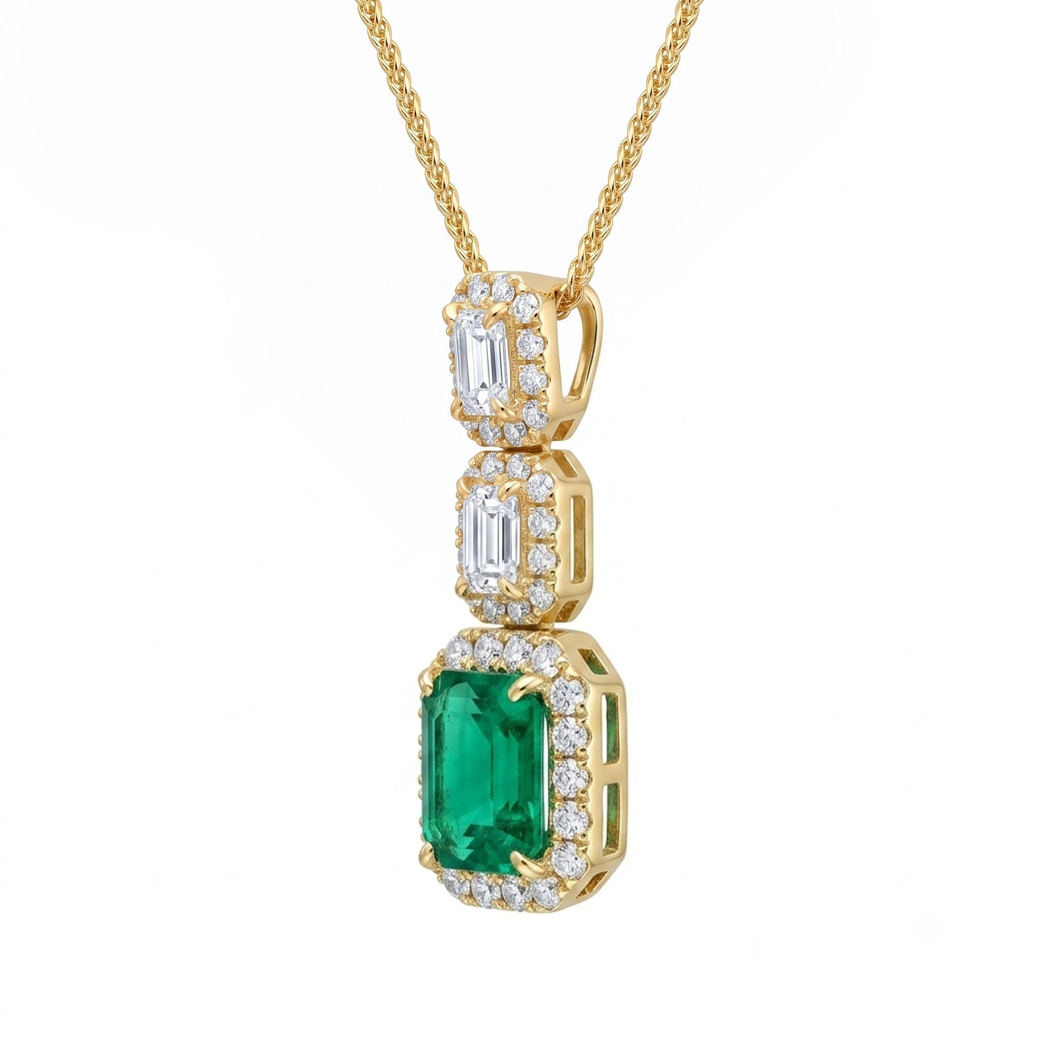 EP057039Y - Pendant 18KY/2.3G 1SAPP-1.33CT 2DIA-0.43CT 42RD-0.46CT