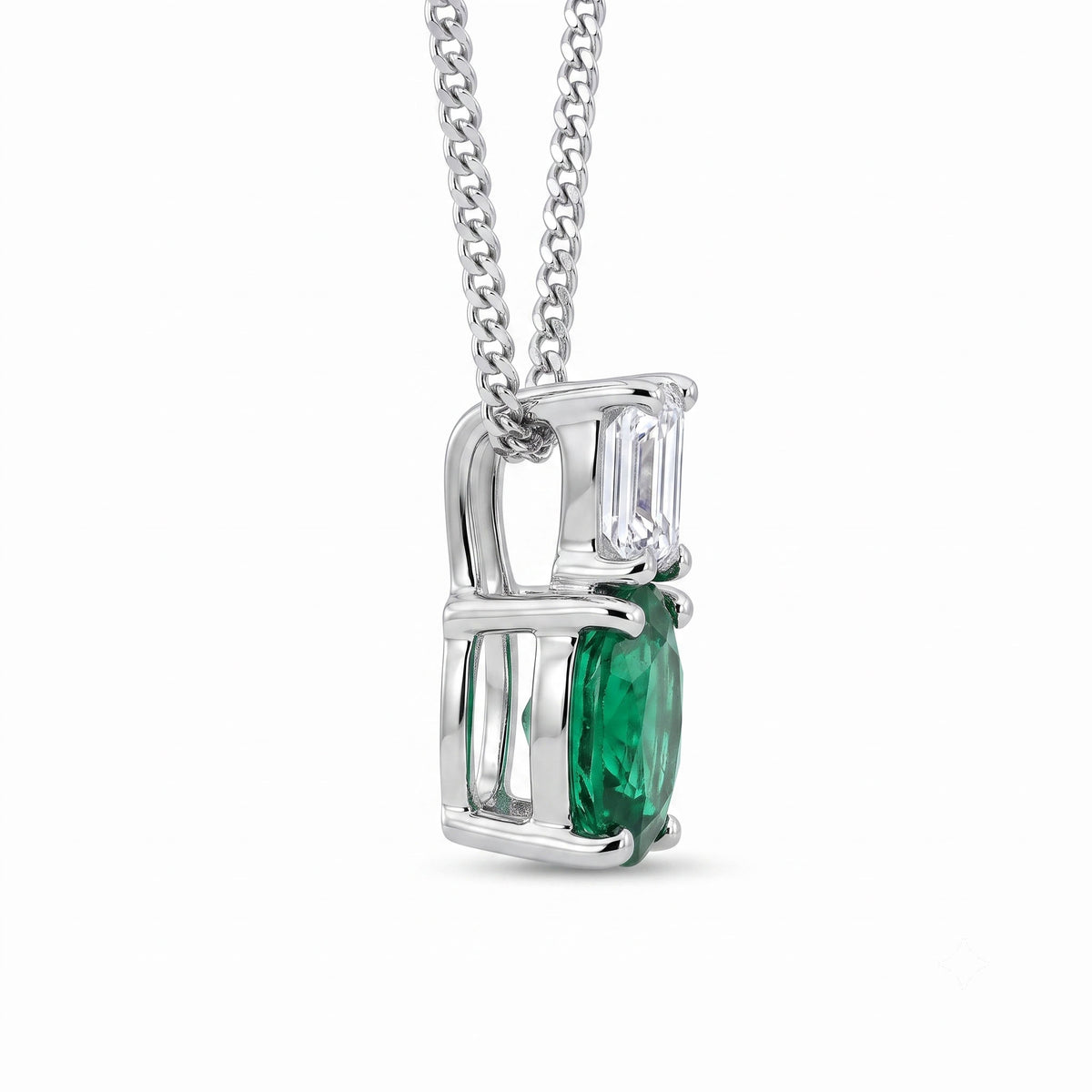 EP057040 - 18Kw Pendant 18KW/0.5G 1EMER-0.94CT 1DIA-0.38CT
