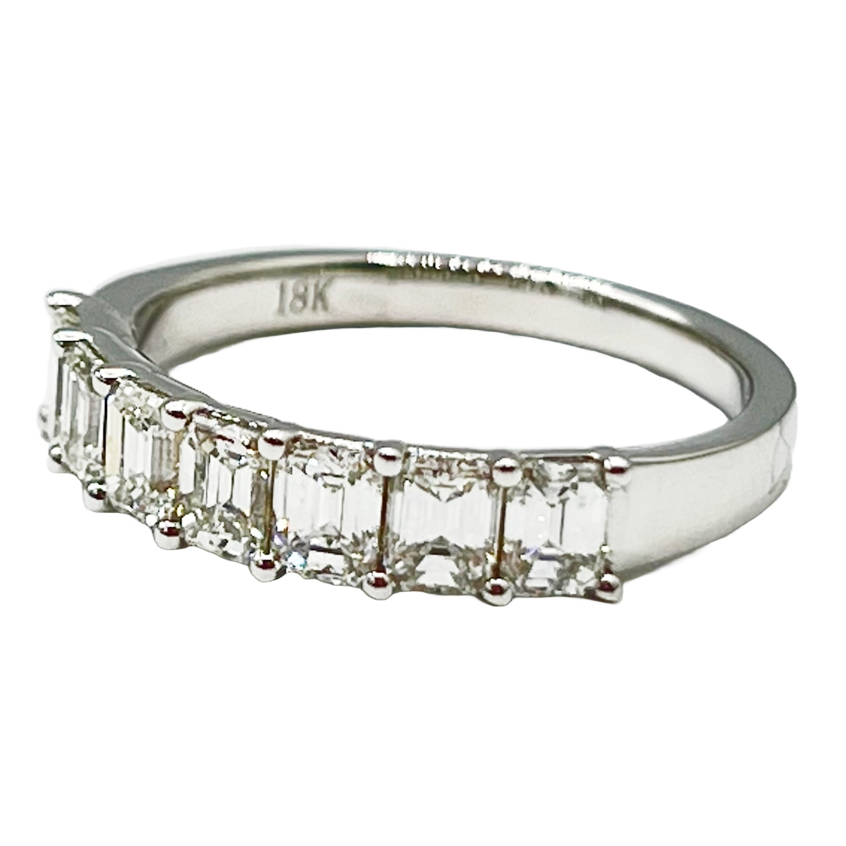 R054419C - Ring 18KW/2.8G 7ED-1.3CT