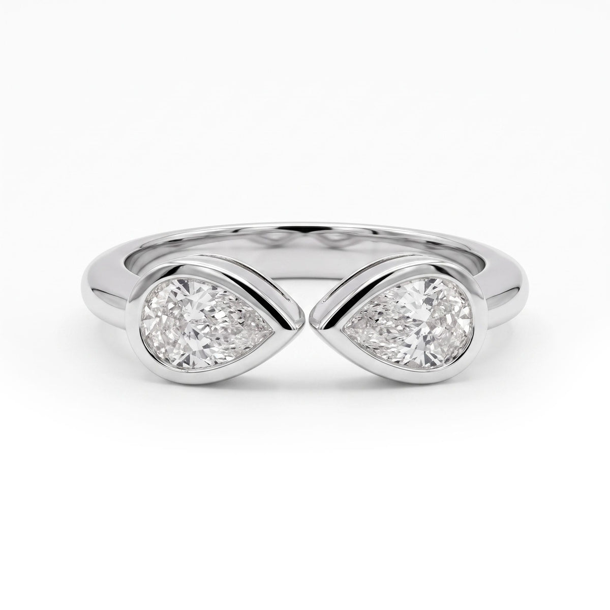 R057093 - Ring 18KW/3.3G 2PR-0.62CT
