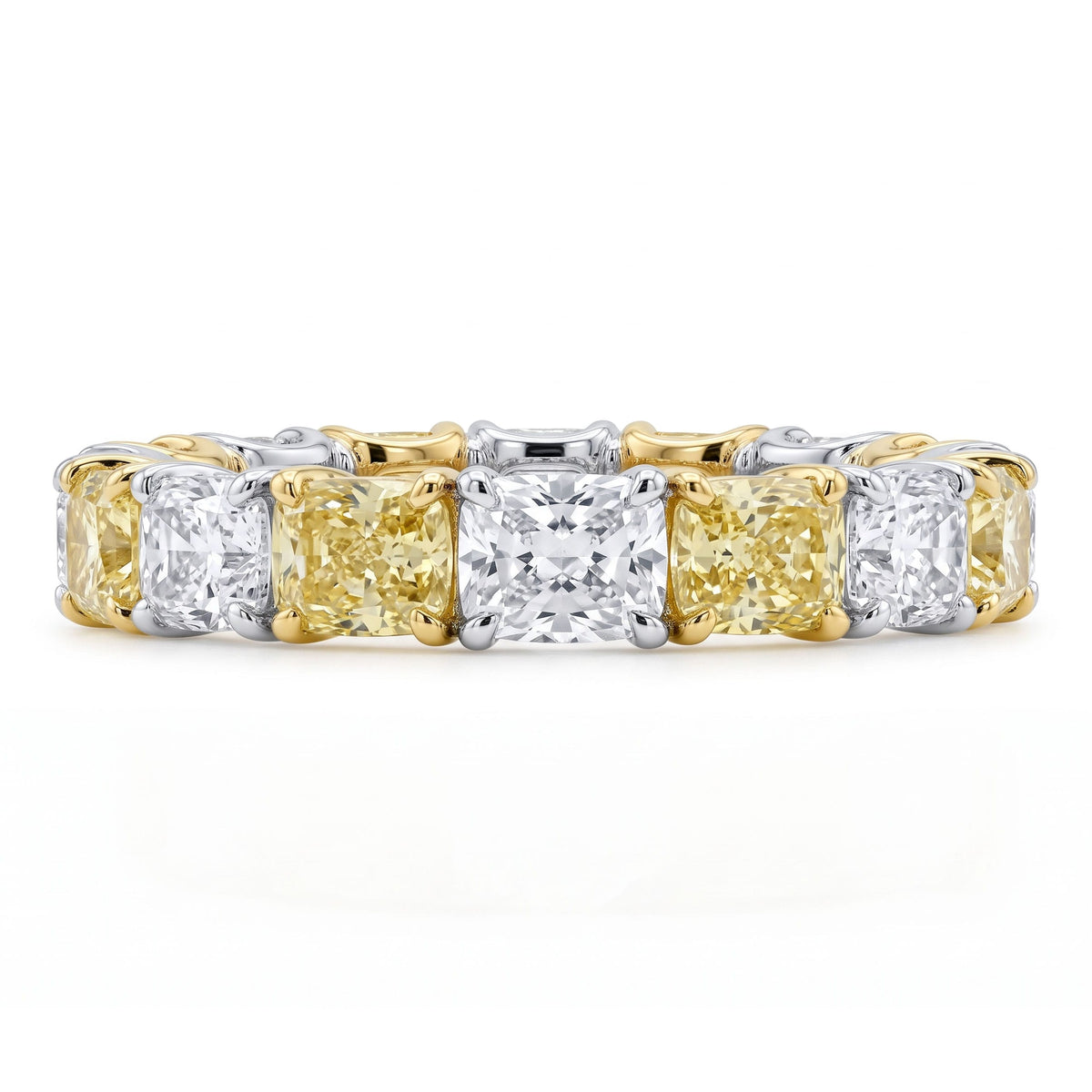R057117 - Ring 18KWY/6.6G 8YD-2.77CT 8WD-2.38CT
