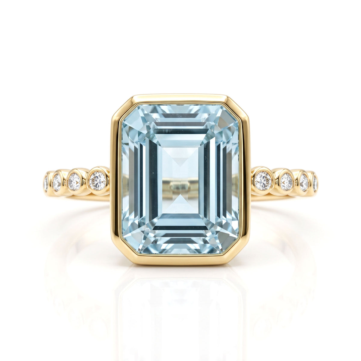 R090095Y-SBT - Ring 14KY/3.1G 1SBT-4.29CT 8RD-0.12CT Sky Blue Topaz