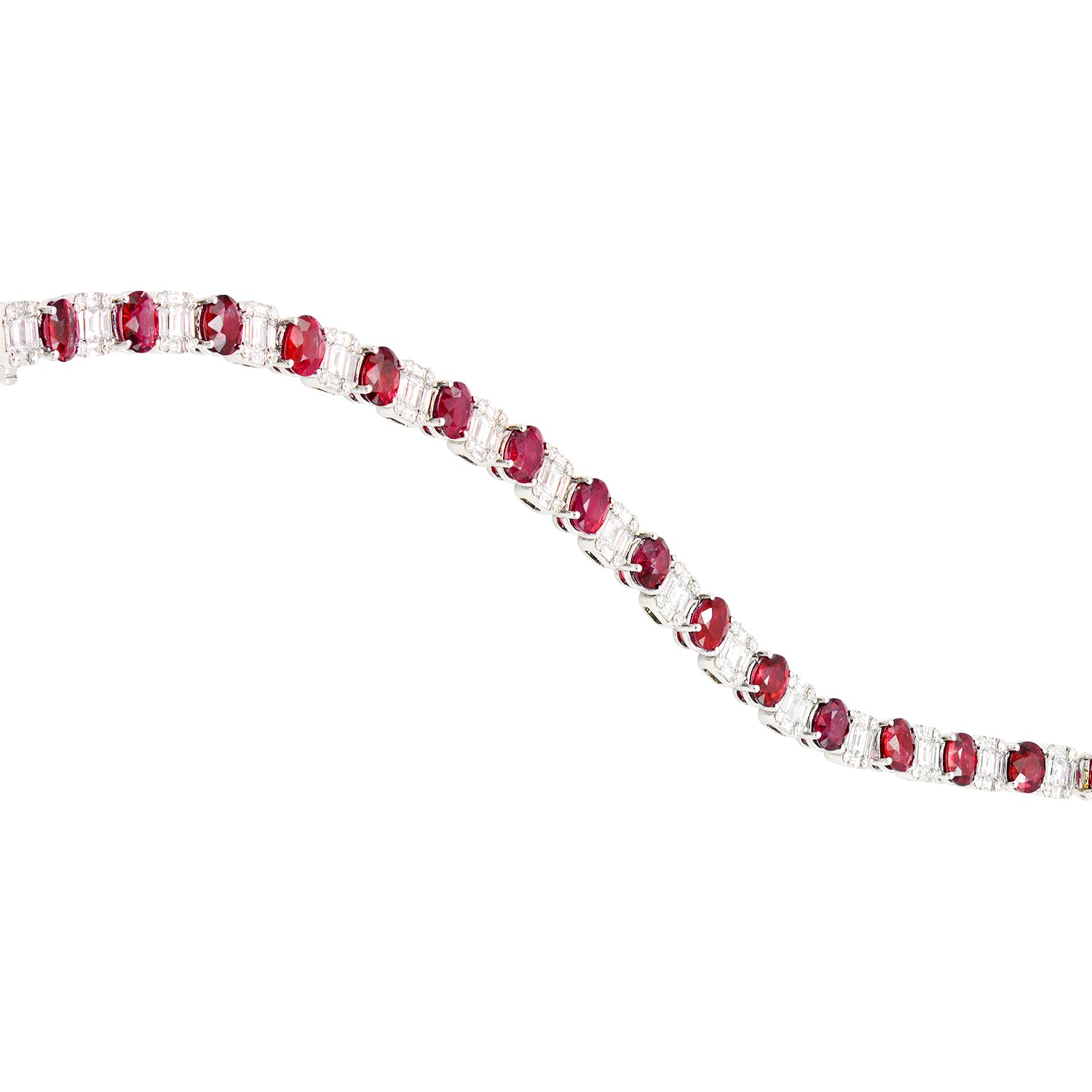 Necklace 18KW/32.3G 49EMER-15.24CT 245BD-5.75CT 196RD-1.24CT