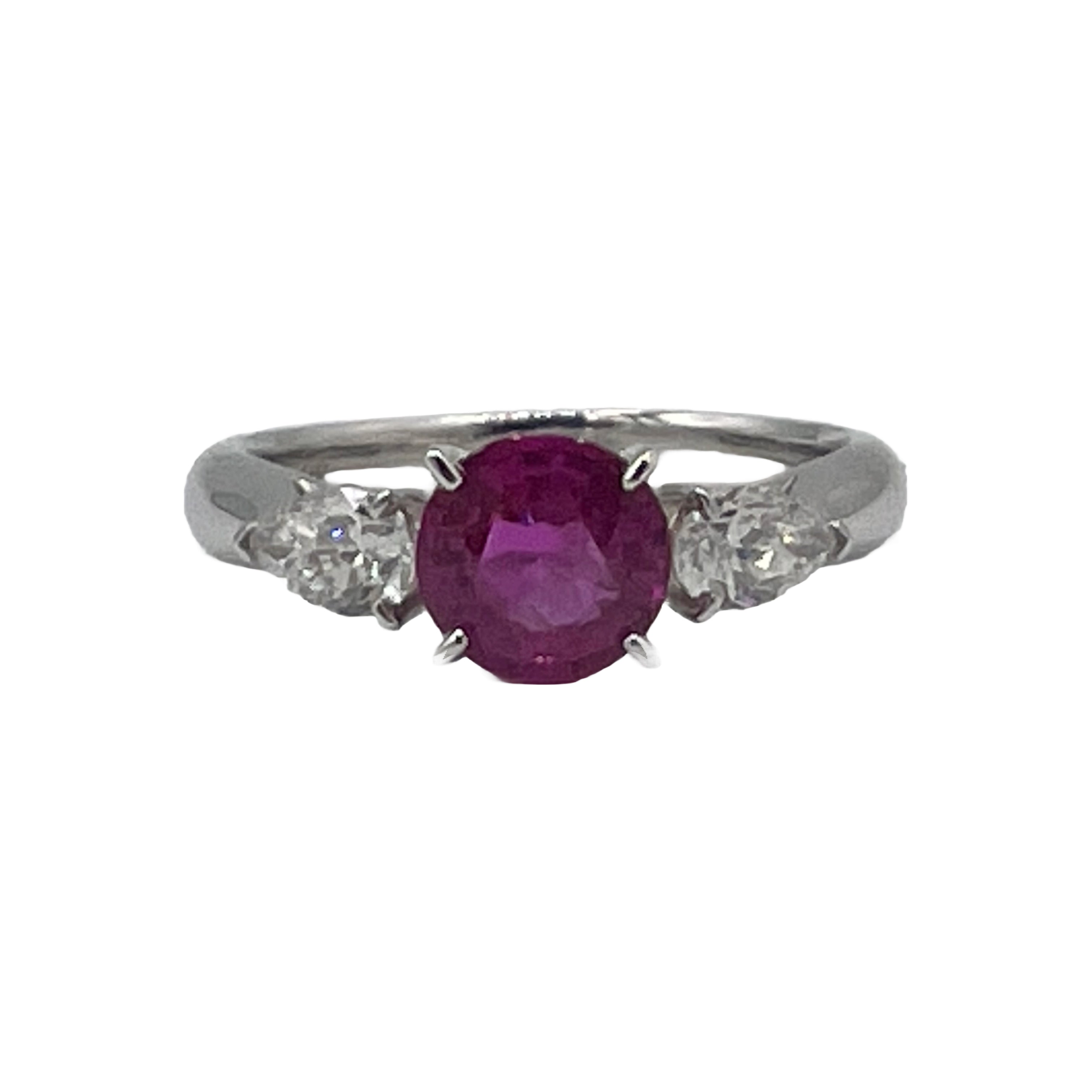 Ring 18KW/3.6G 1RUBY-1.11CT 2PR-0.44CT