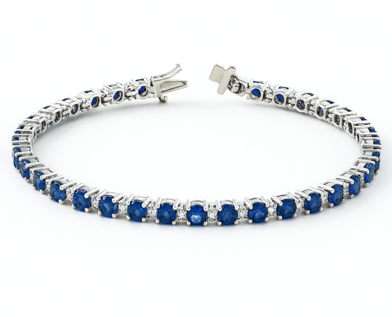 SB055849 - Bracelet 18KW/7.3G 39SAPP-3.34CT 39RD-0.46CT
