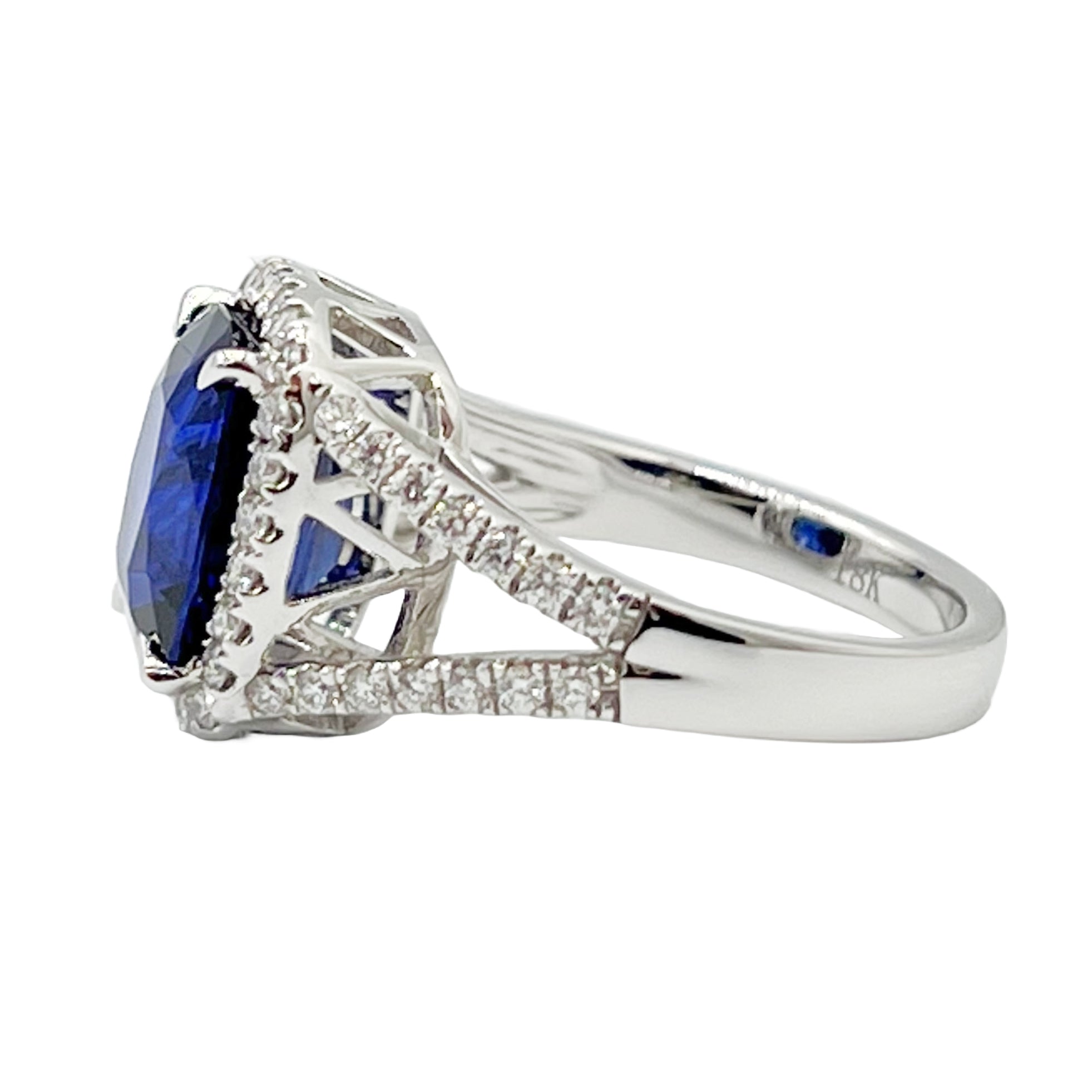 SR055273 - Ring 18KW/5.7G 1SAPP-5.04CT 54RD-0.49CT